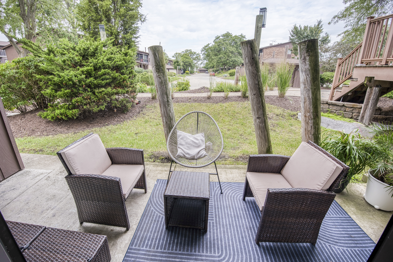 47 W Pier Drive #102, Westmont, IL 60559
