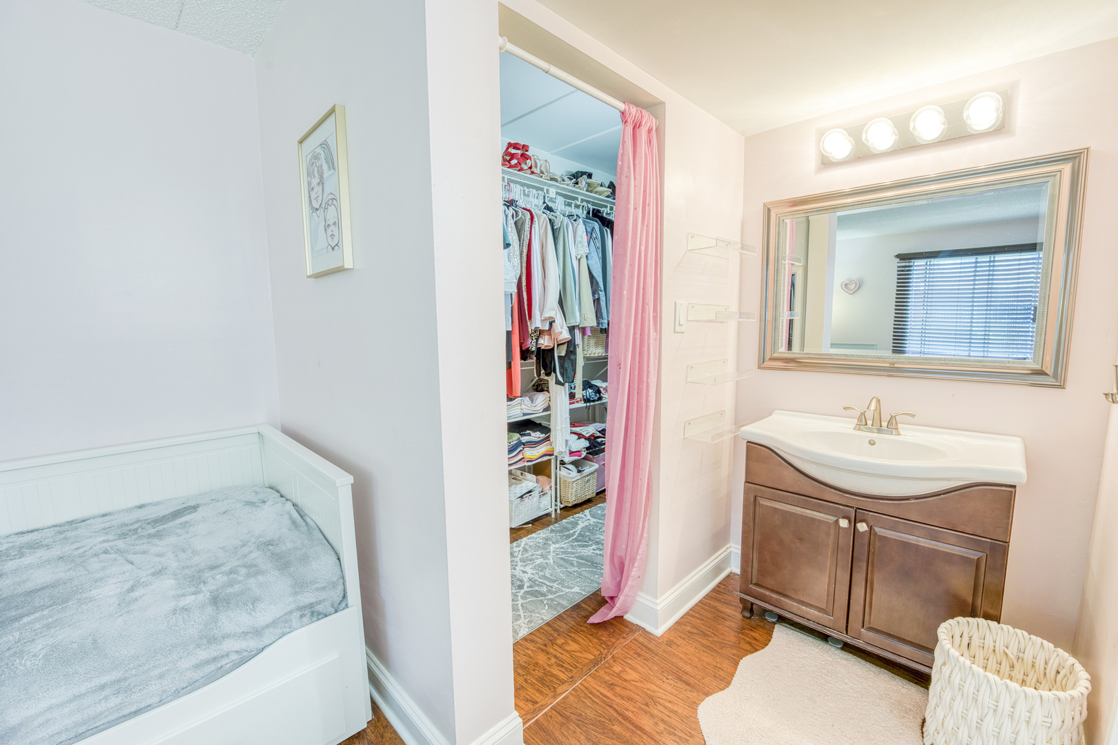 47 W Pier Drive #102, Westmont, IL 60559