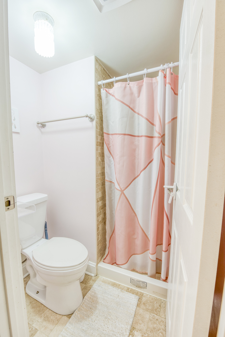 47 W Pier Drive #102, Westmont, IL 60559