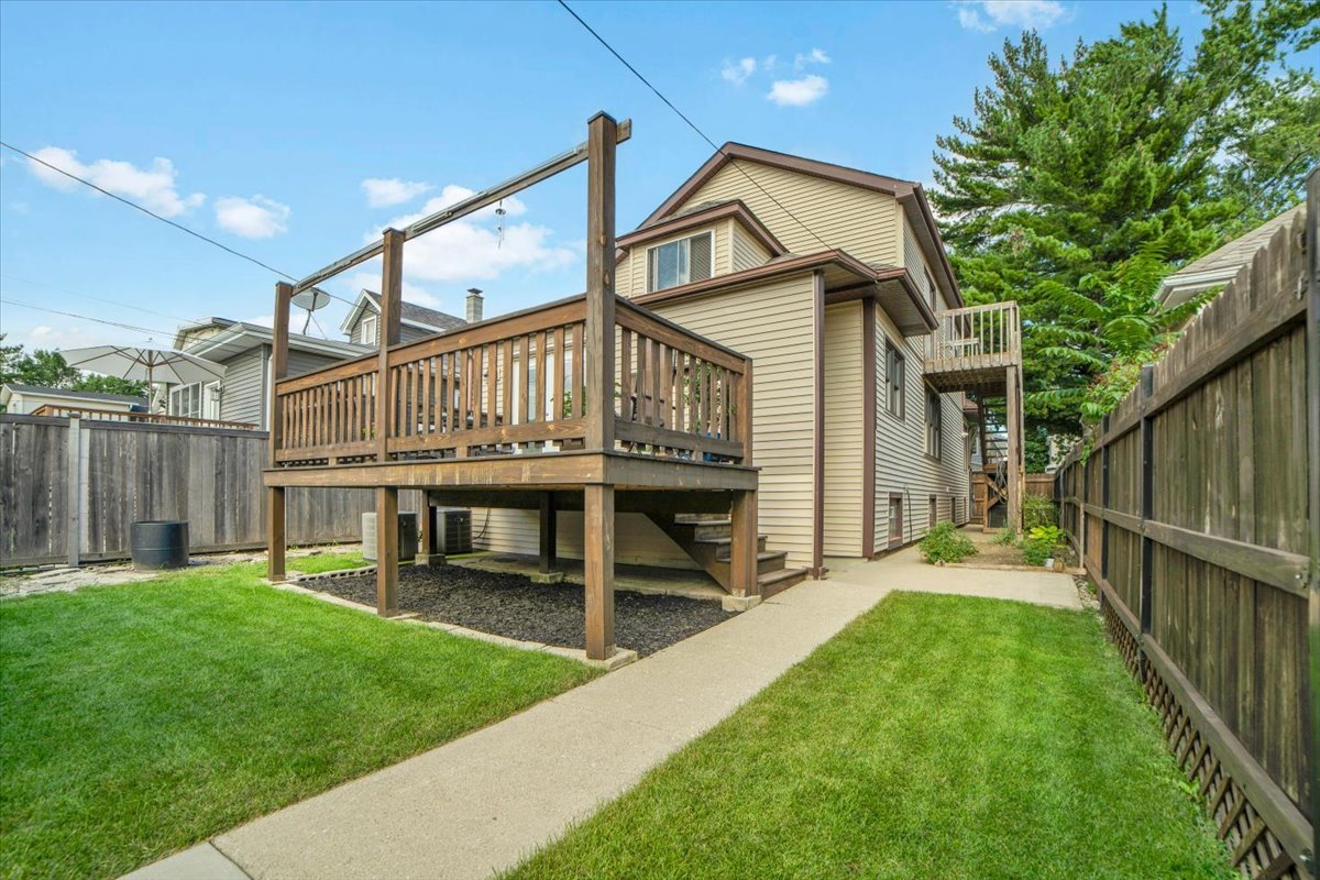 2142 N 73rd Court, Elmwood Park, IL 60707
