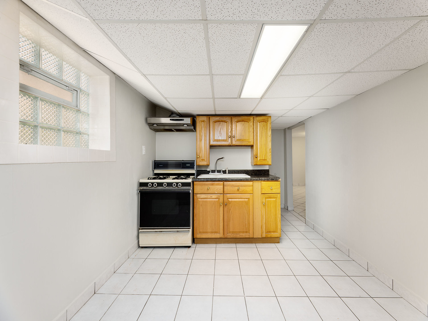 5522 N Long Avenue, Chicago, IL 60630