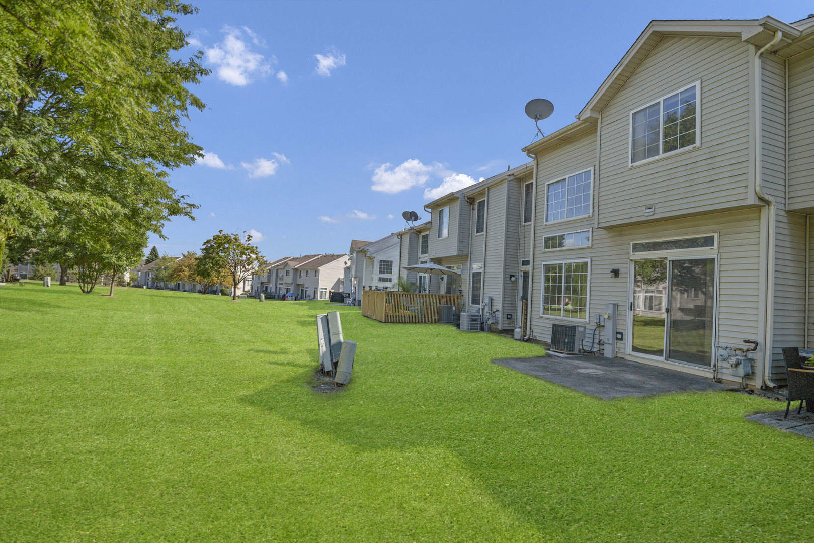 951 Viewpoint Drive #951, Lake In The Hills, IL 60156