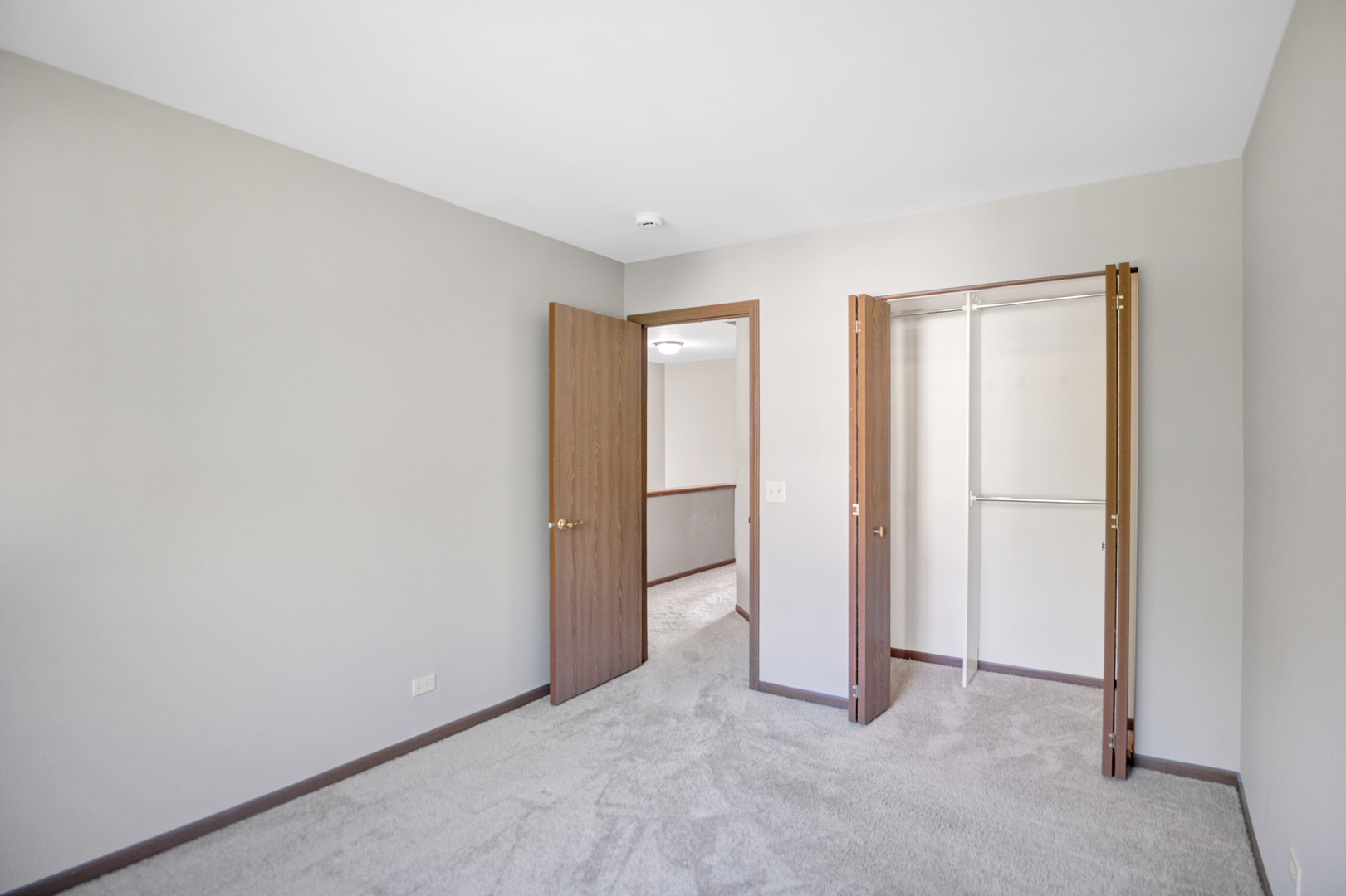 951 Viewpoint Drive #951, Lake In The Hills, IL 60156