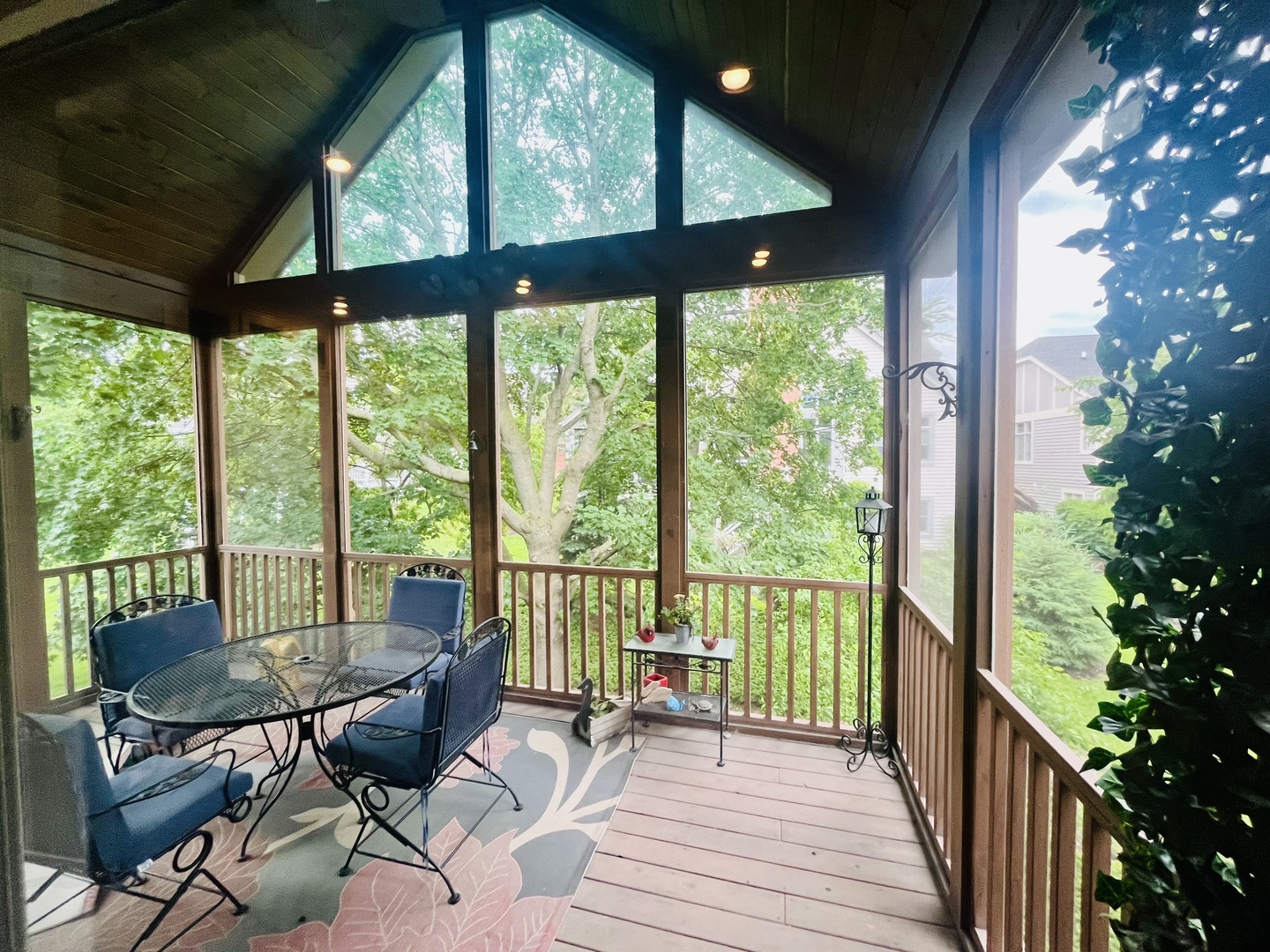 4 Greenbrier Court, Lake In The Hills, IL 60156