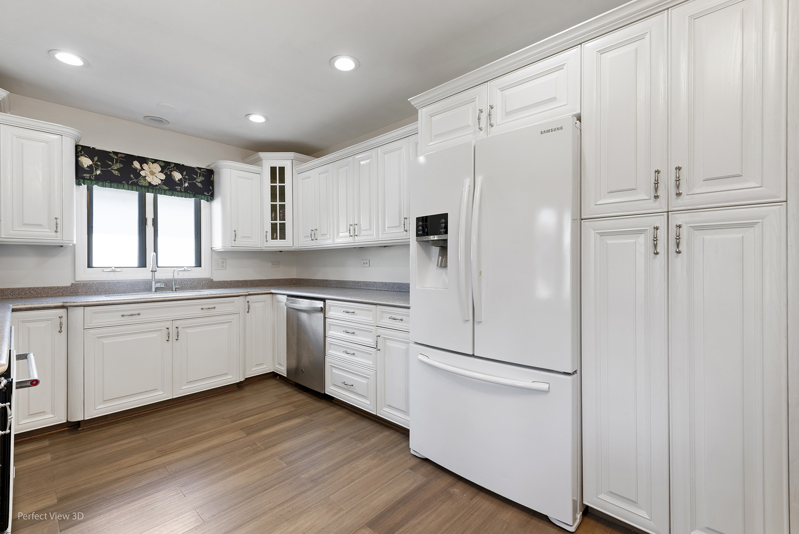10562 S 84th Avenue, Palos Hills, IL 60465