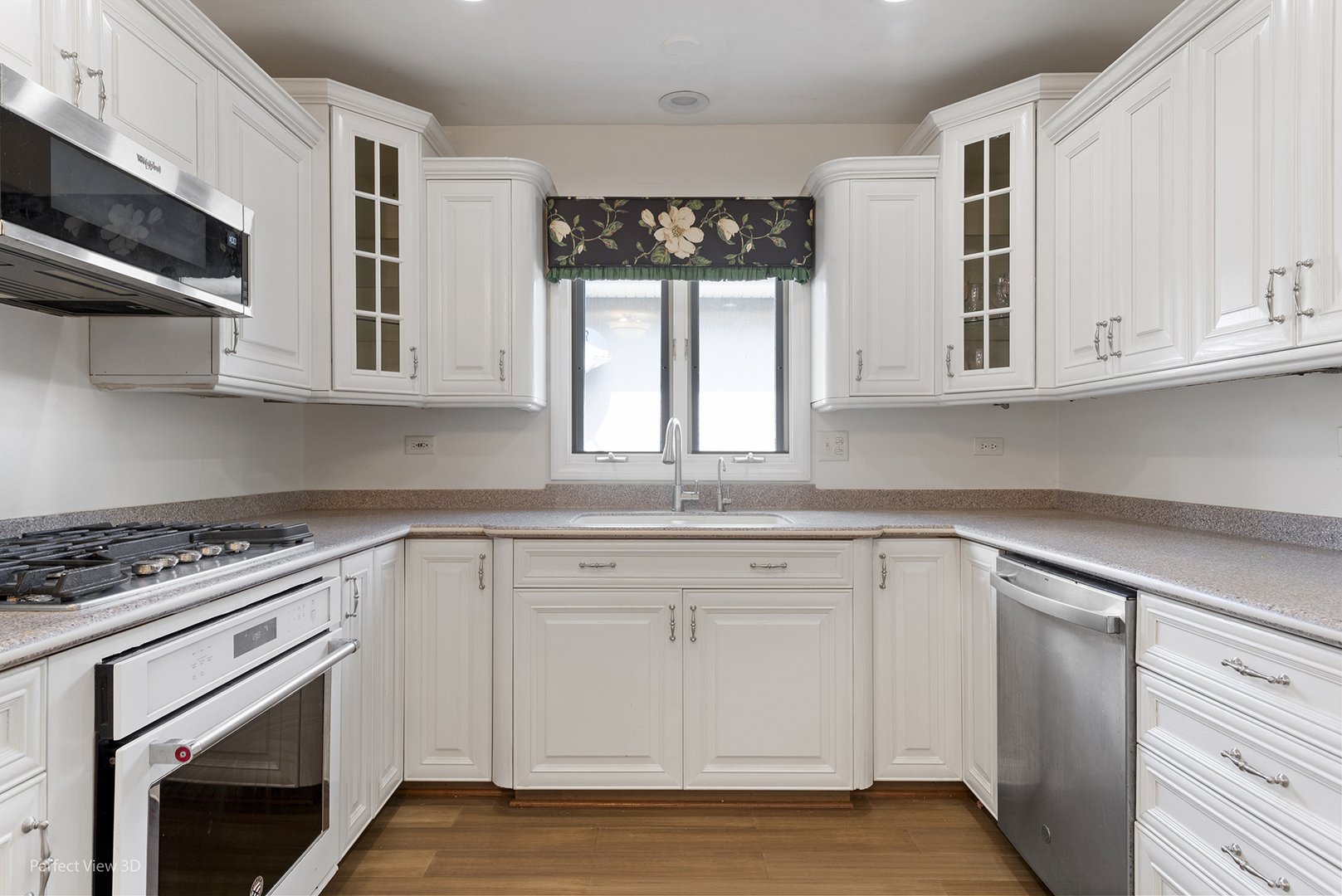 10562 S 84th Avenue, Palos Hills, IL 60465