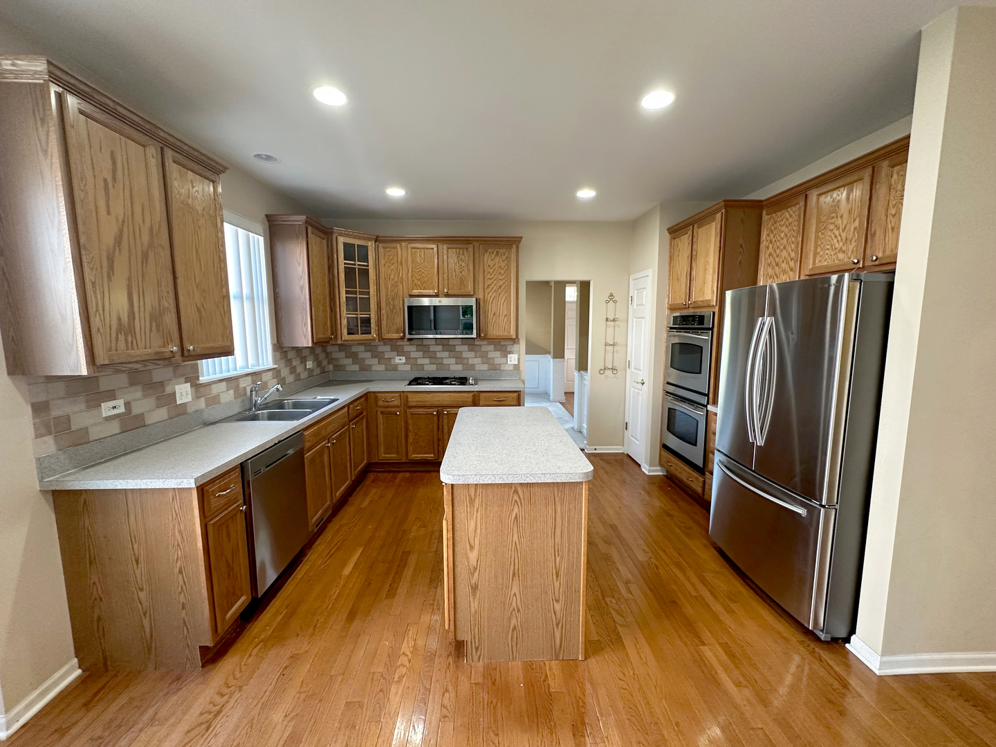 331 Parkstone Drive, Cary, IL 60013