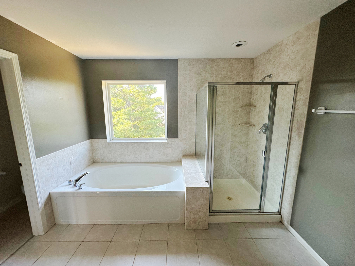 331 Parkstone Drive, Cary, IL 60013
