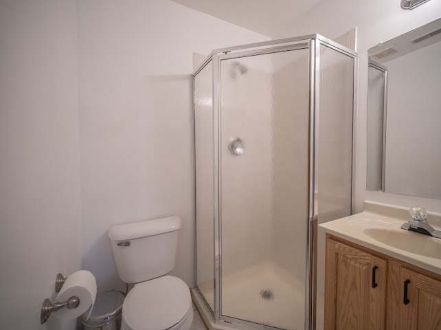 5948 W 87th Street #301, Burbank, IL 60459