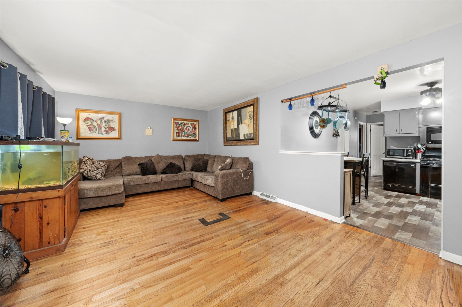 13811 S Stewart Avenue, Riverdale, IL 60827