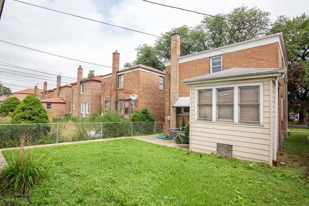 9330 S Justine Street, Chicago, IL 60620