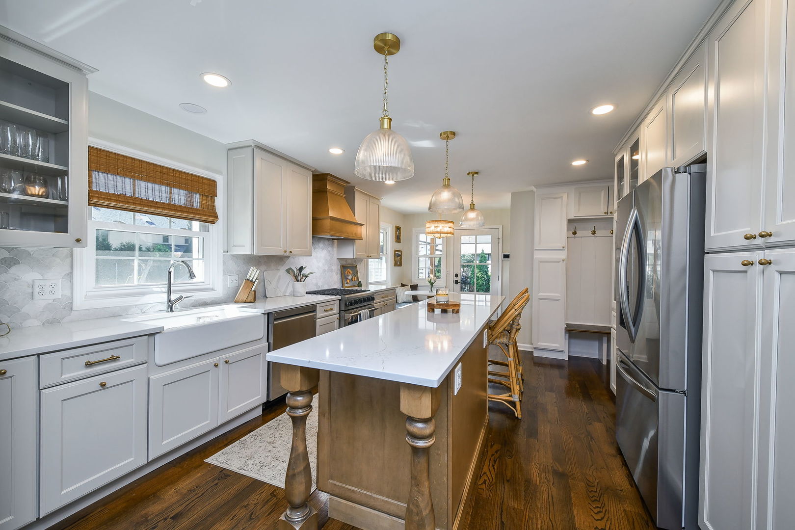 1112 CANDLENUT Drive, Naperville, IL 60540