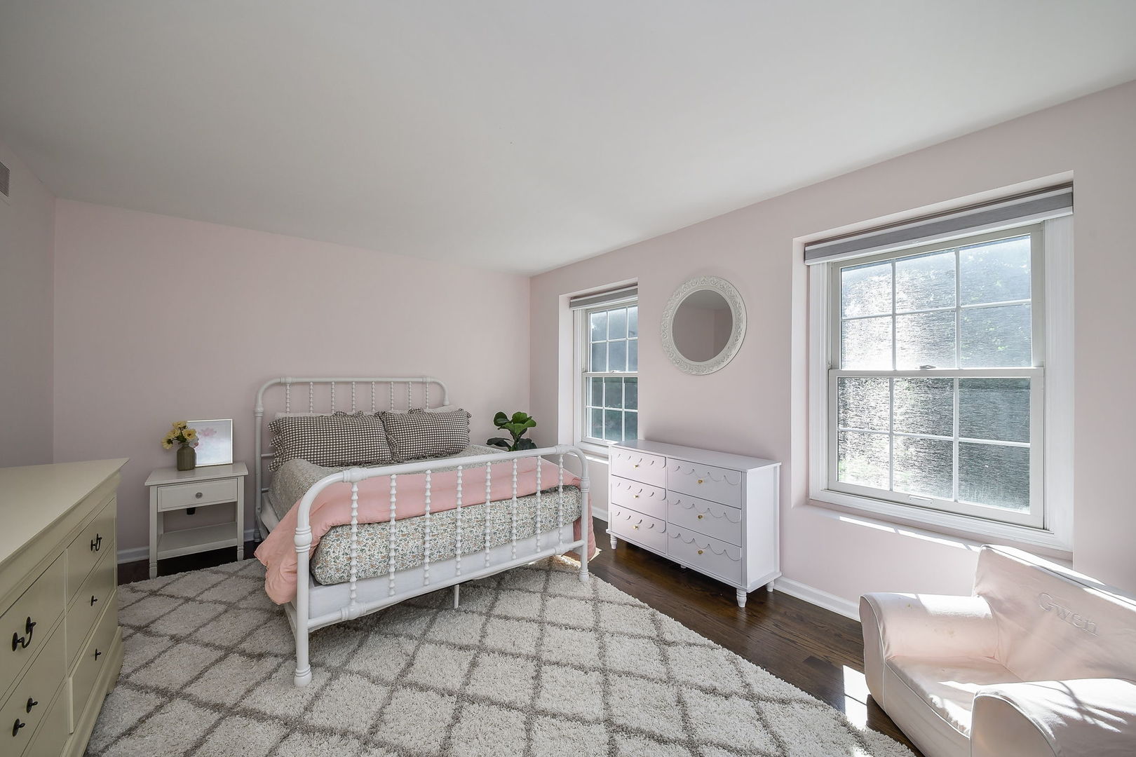 1112 CANDLENUT Drive, Naperville, IL 60540