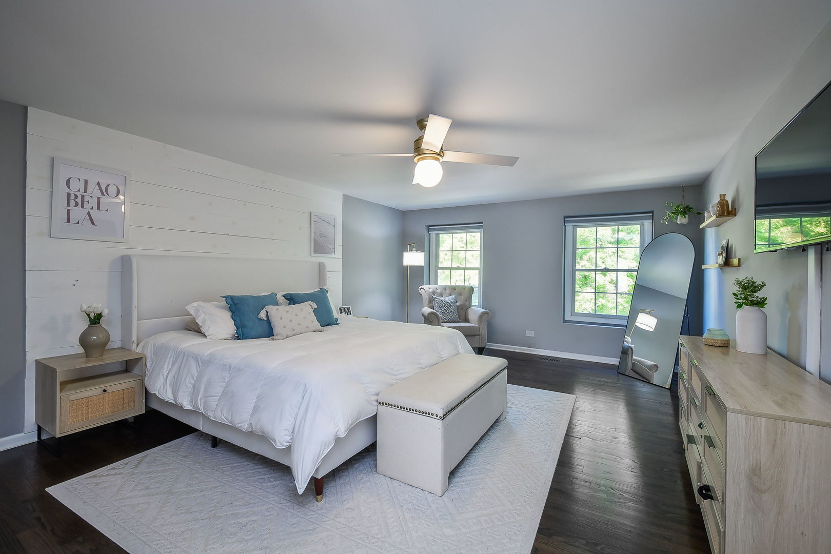 1112 CANDLENUT Drive, Naperville, IL 60540