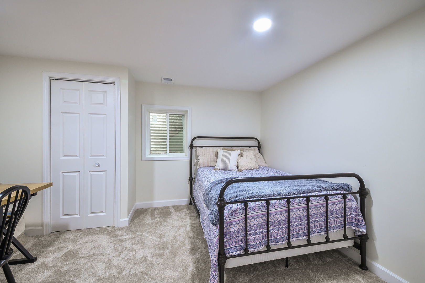 1112 CANDLENUT Drive, Naperville, IL 60540