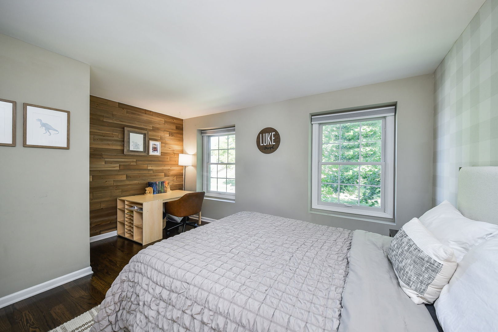 1112 CANDLENUT Drive, Naperville, IL 60540