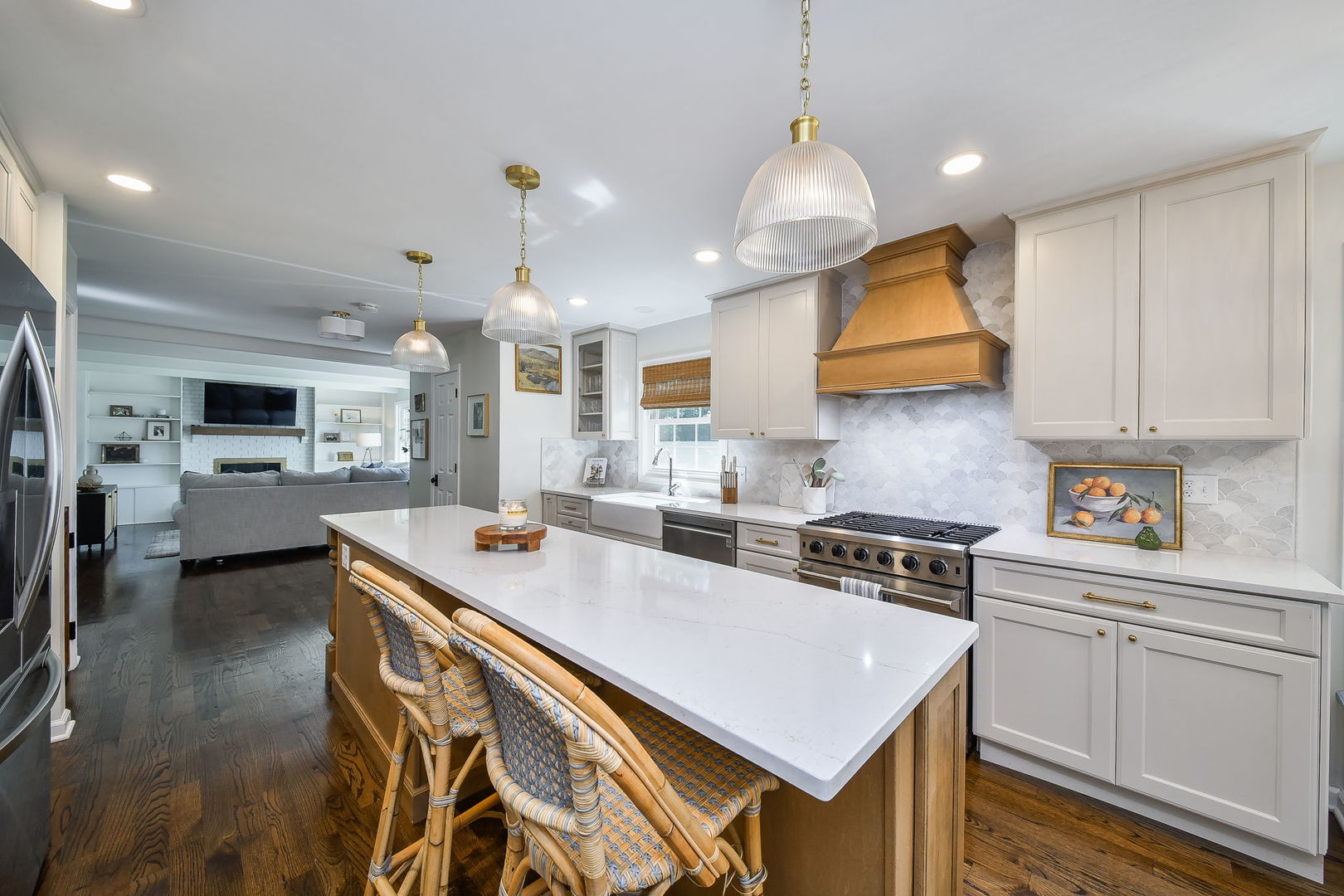 1112 CANDLENUT Drive, Naperville, IL 60540