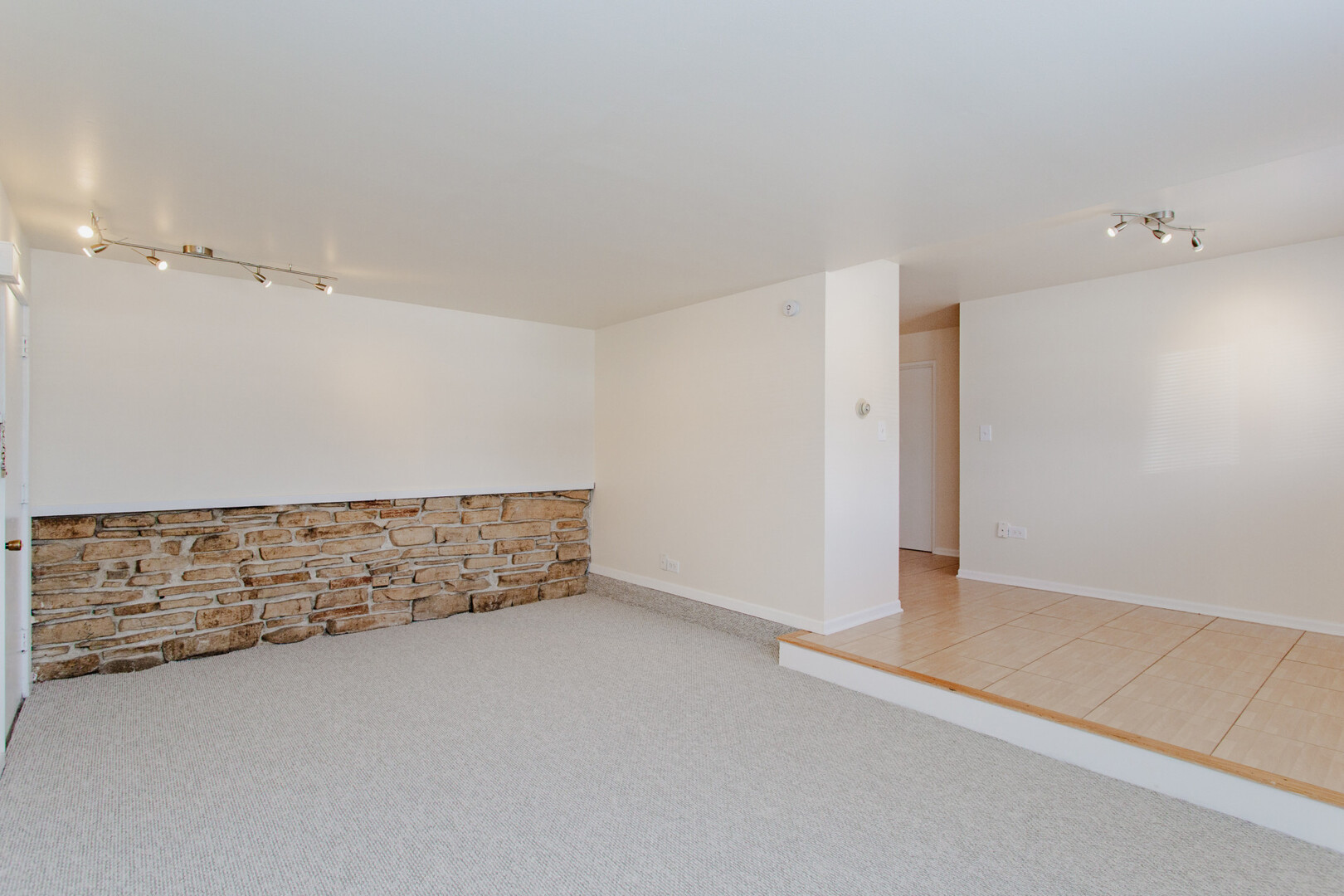 9307 Irving Park Road #12, Schiller Park, IL 60176