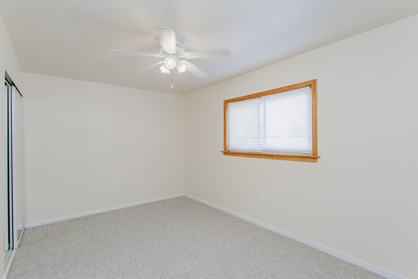 9307 Irving Park Road #12, Schiller Park, IL 60176