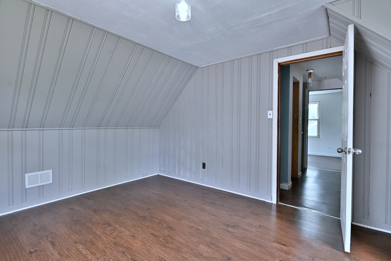 527 Fremont Street, West Chicago, IL 60185