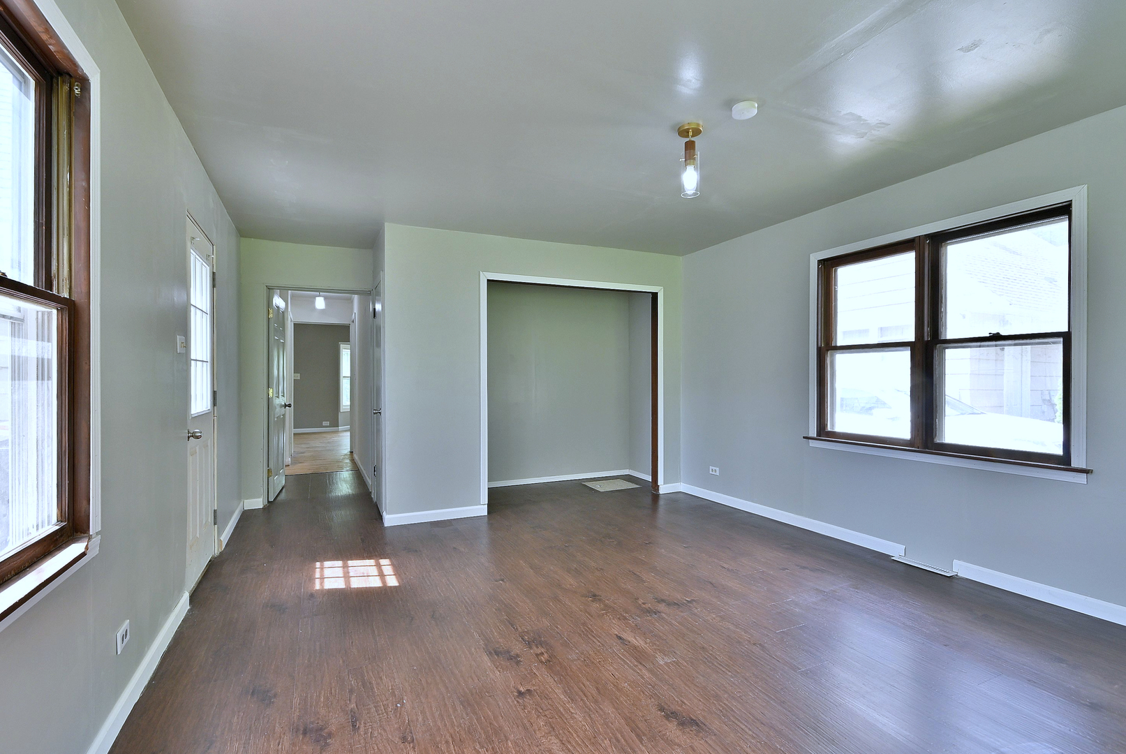527 Fremont Street, West Chicago, IL 60185