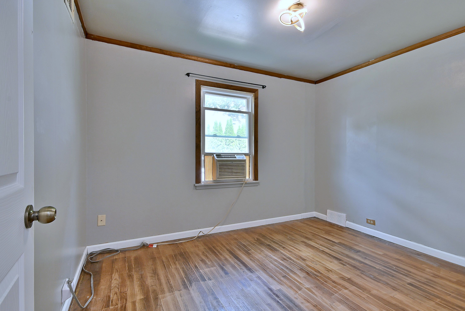 527 Fremont Street, West Chicago, IL 60185