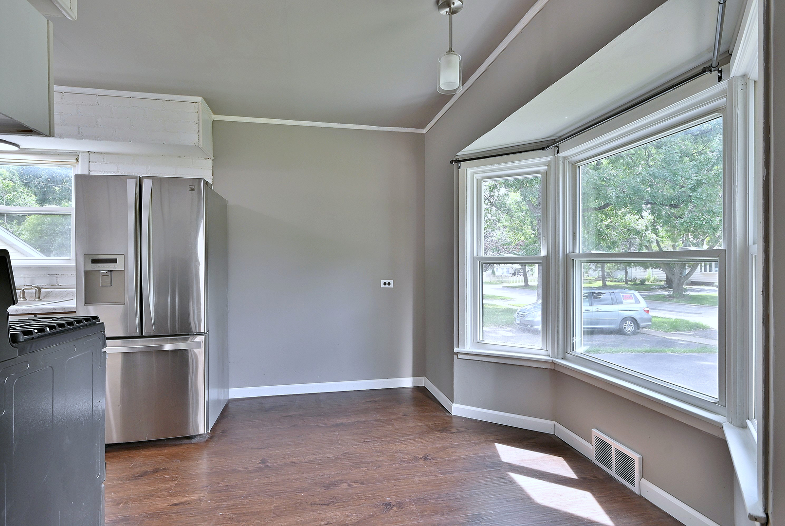 527 Fremont Street, West Chicago, IL 60185