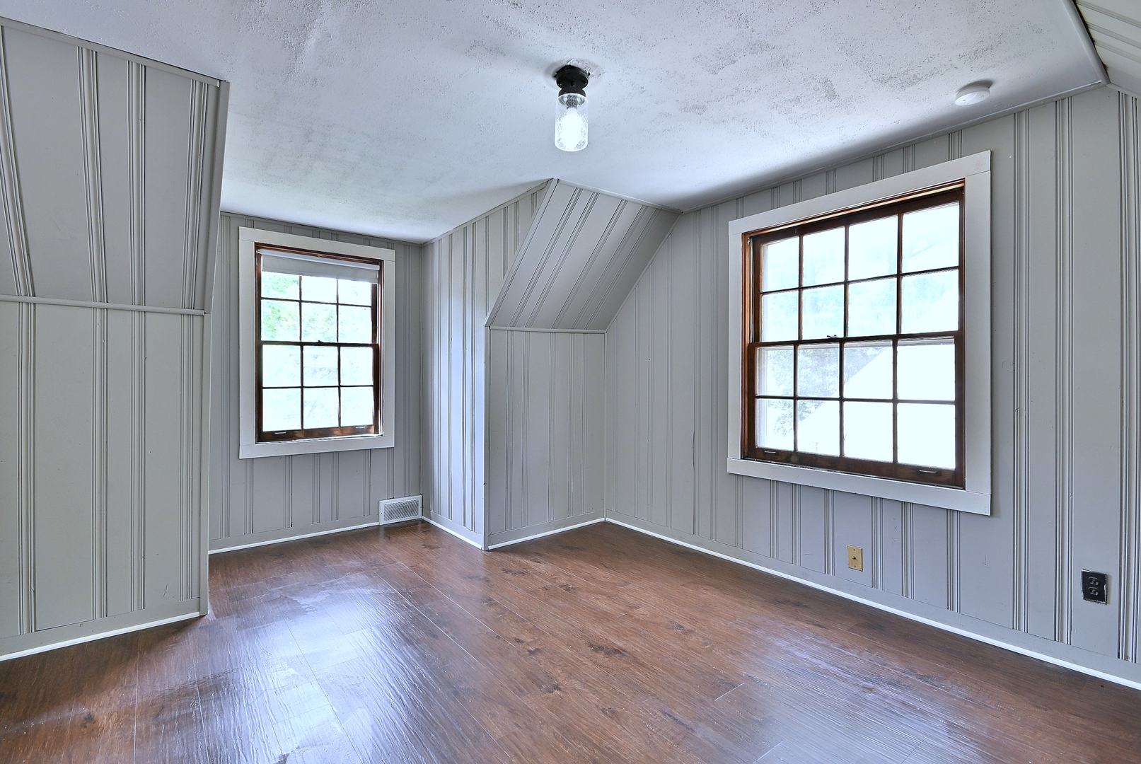 527 Fremont Street, West Chicago, IL 60185