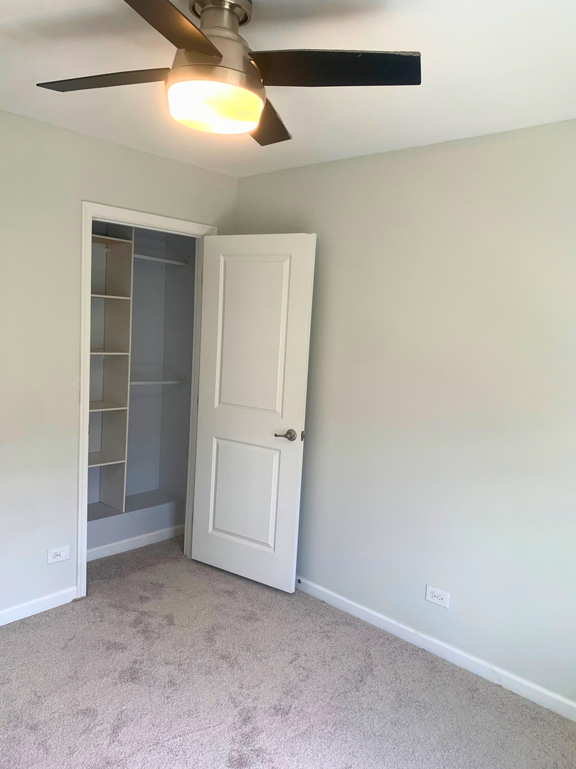 67 Nicholas Dr East #0, Des Plaines, IL 60016