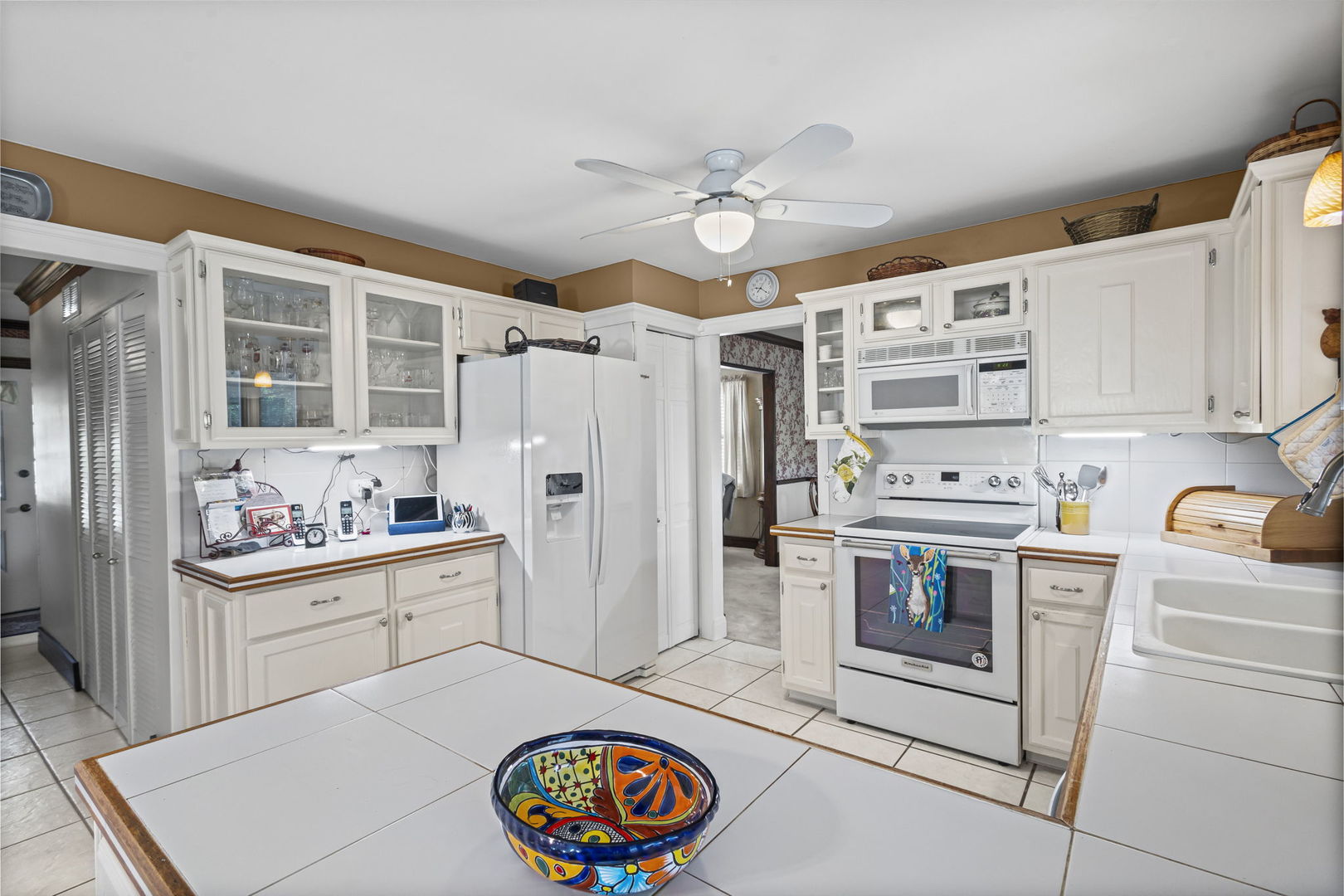 3666 Whispering Trails Drive, Hoffman Estates, IL 60192