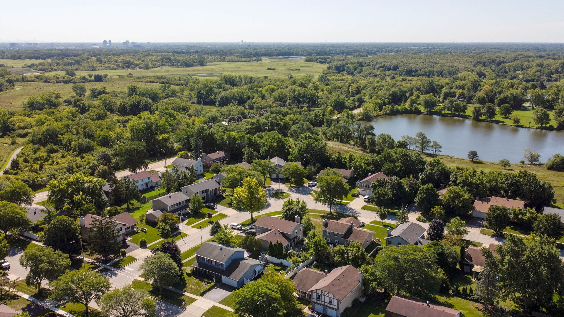 3666 Whispering Trails Drive, Hoffman Estates, IL 60192