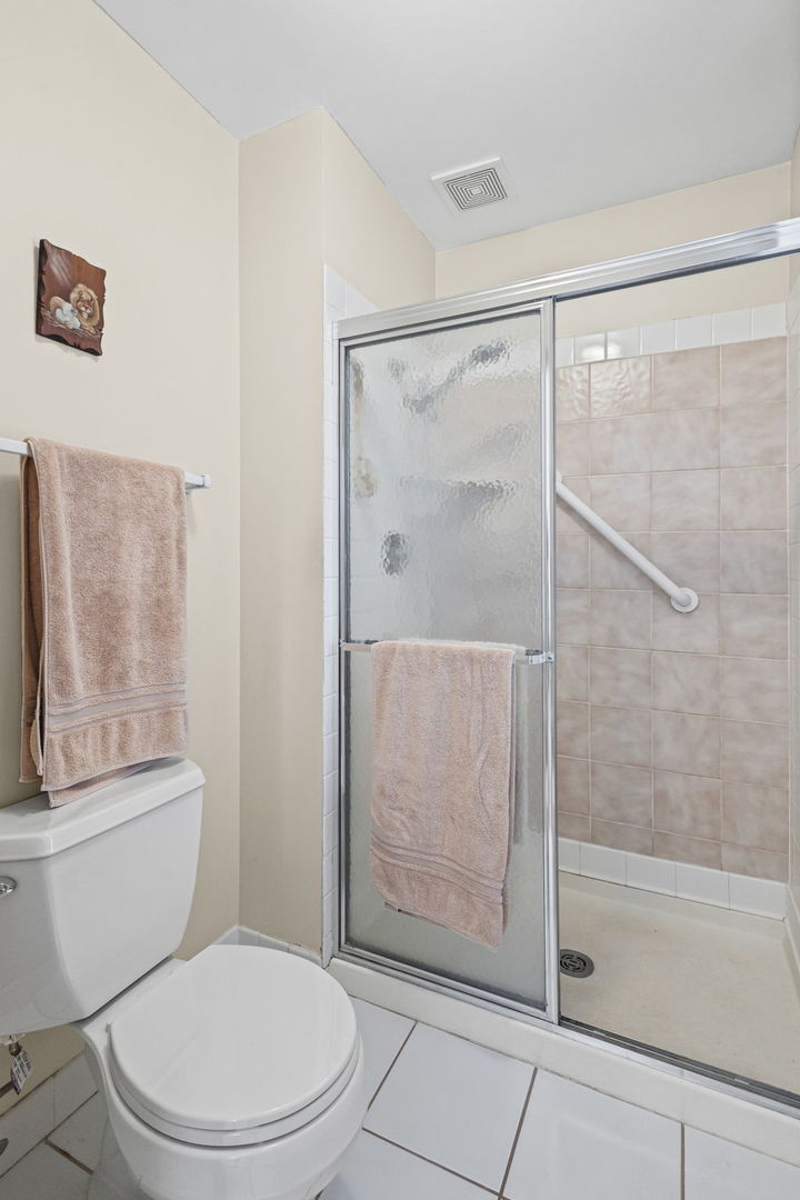 3666 Whispering Trails Drive, Hoffman Estates, IL 60192