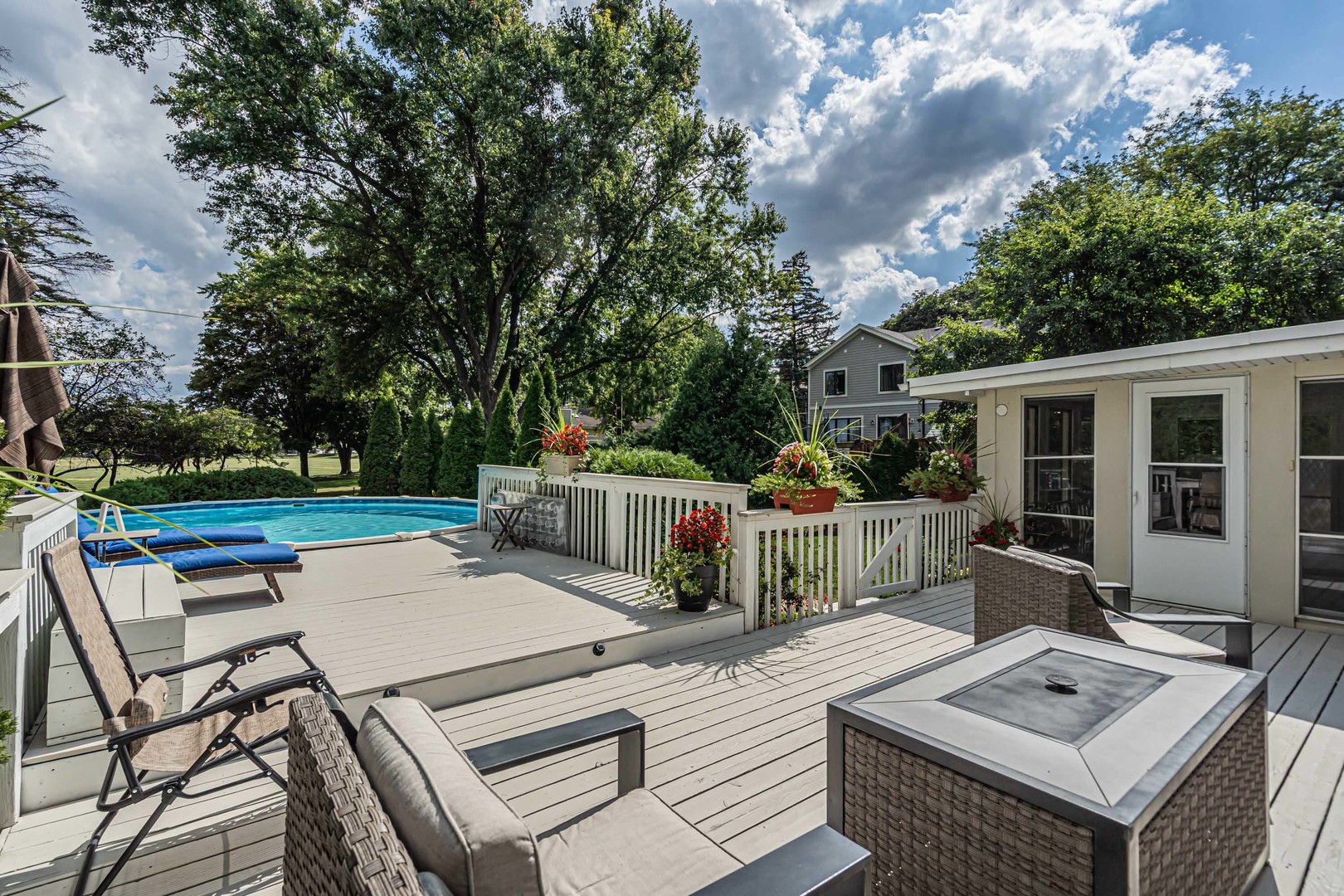 390 Springside Lane, Buffalo Grove, IL 60089
