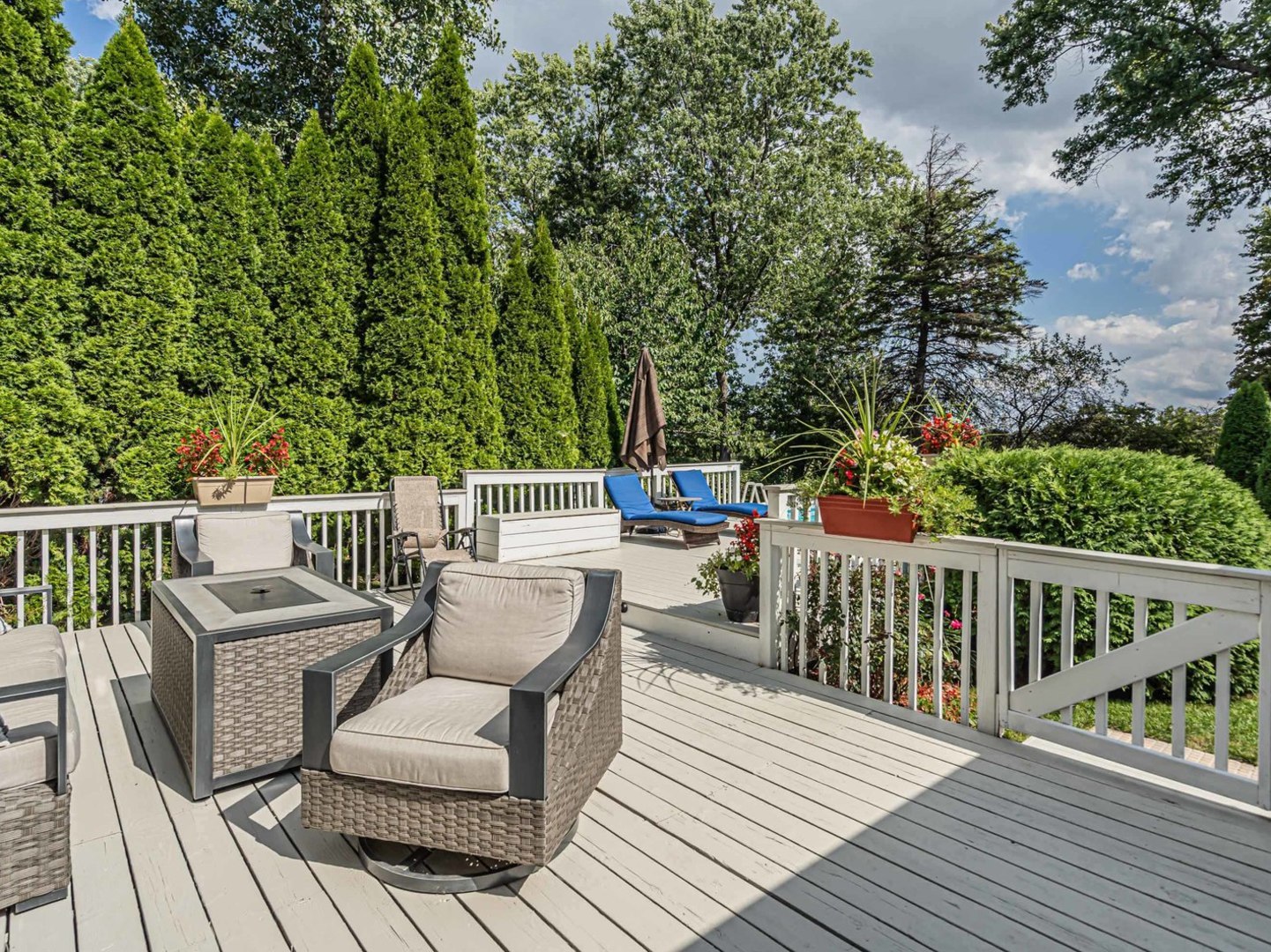 390 Springside Lane, Buffalo Grove, IL 60089
