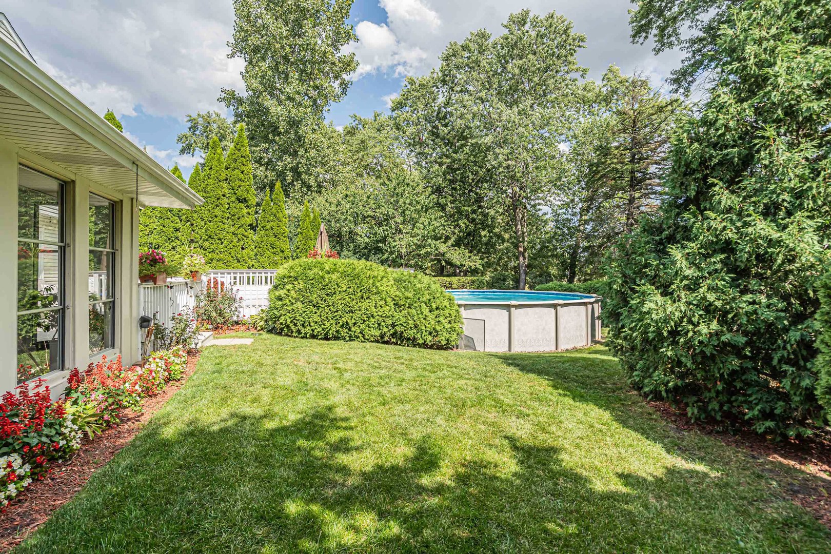 390 Springside Lane, Buffalo Grove, IL 60089