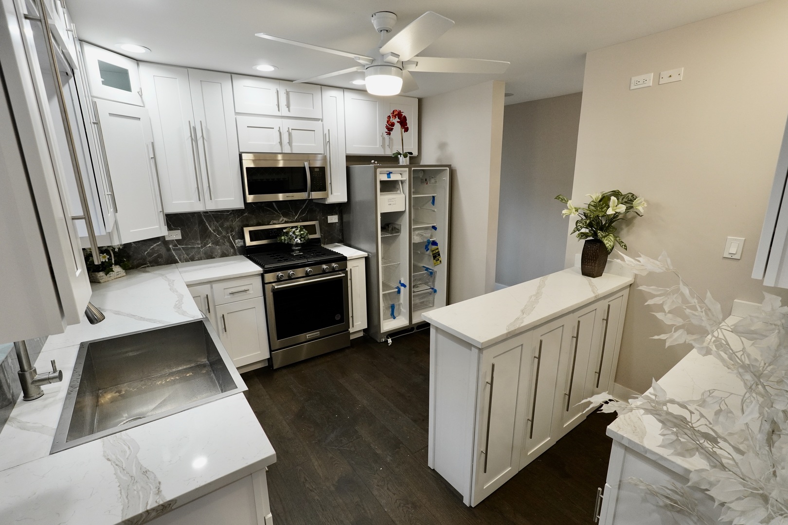 8734 S Honore Street, Chicago, IL 60620