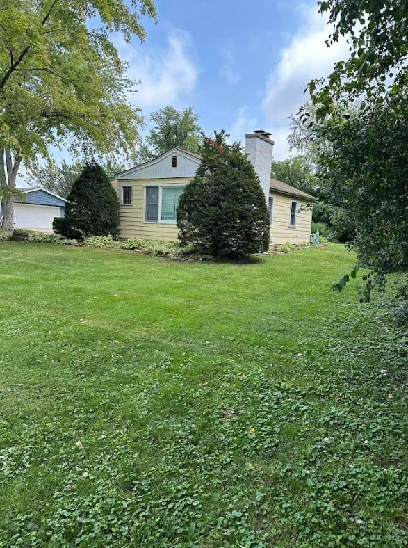 6295 Woodward Avenue, Downers Grove, IL 60516