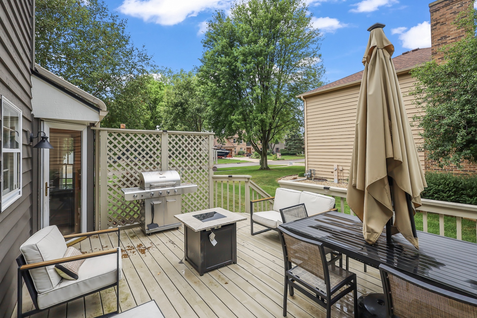 1091 Danforth Drive, Batavia, IL 60510