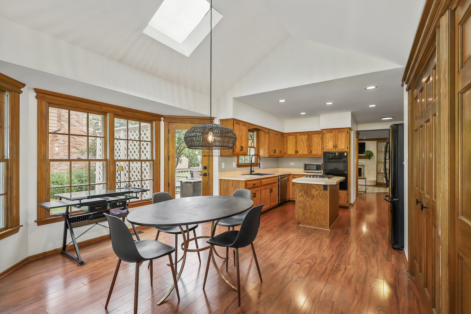 1091 Danforth Drive, Batavia, IL 60510