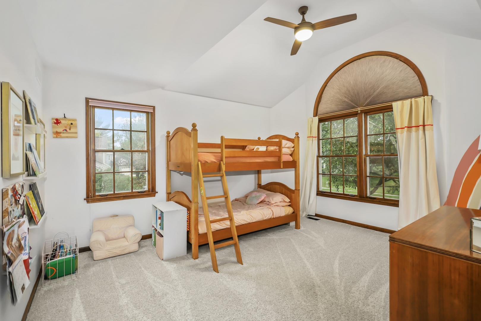 1091 Danforth Drive, Batavia, IL 60510