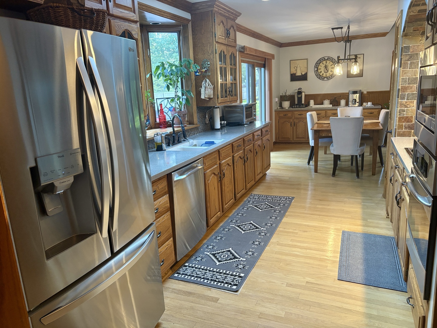 6220 Sunset Avenue, La Grange Highlands, IL 60525