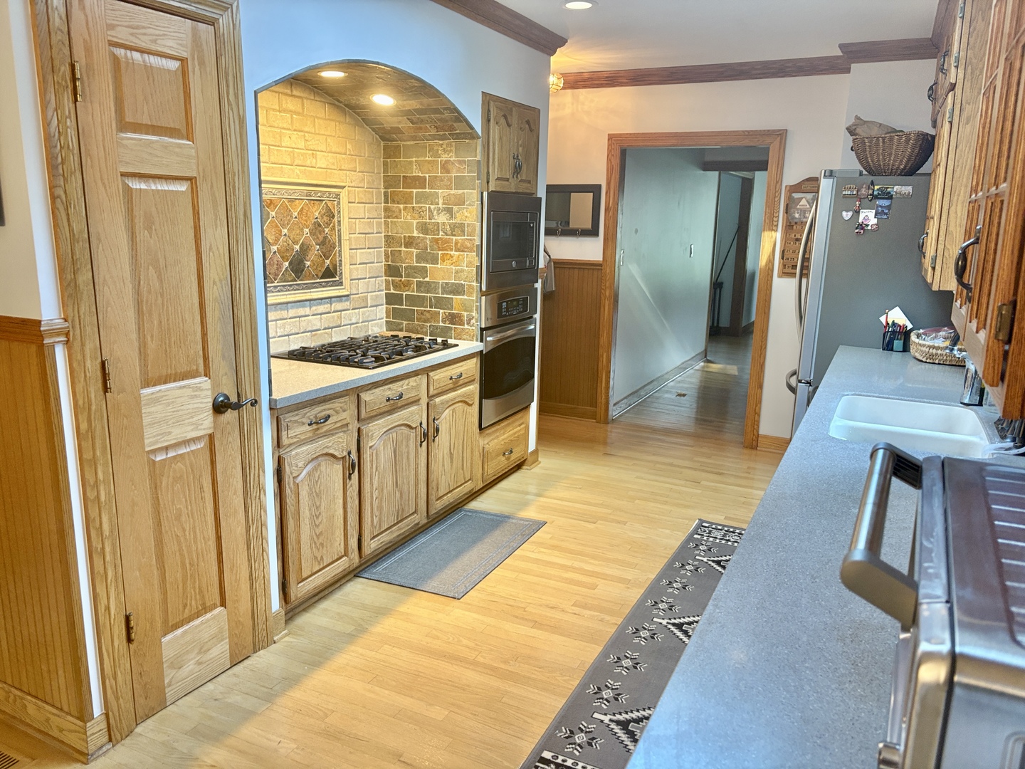 6220 Sunset Avenue, La Grange Highlands, IL 60525