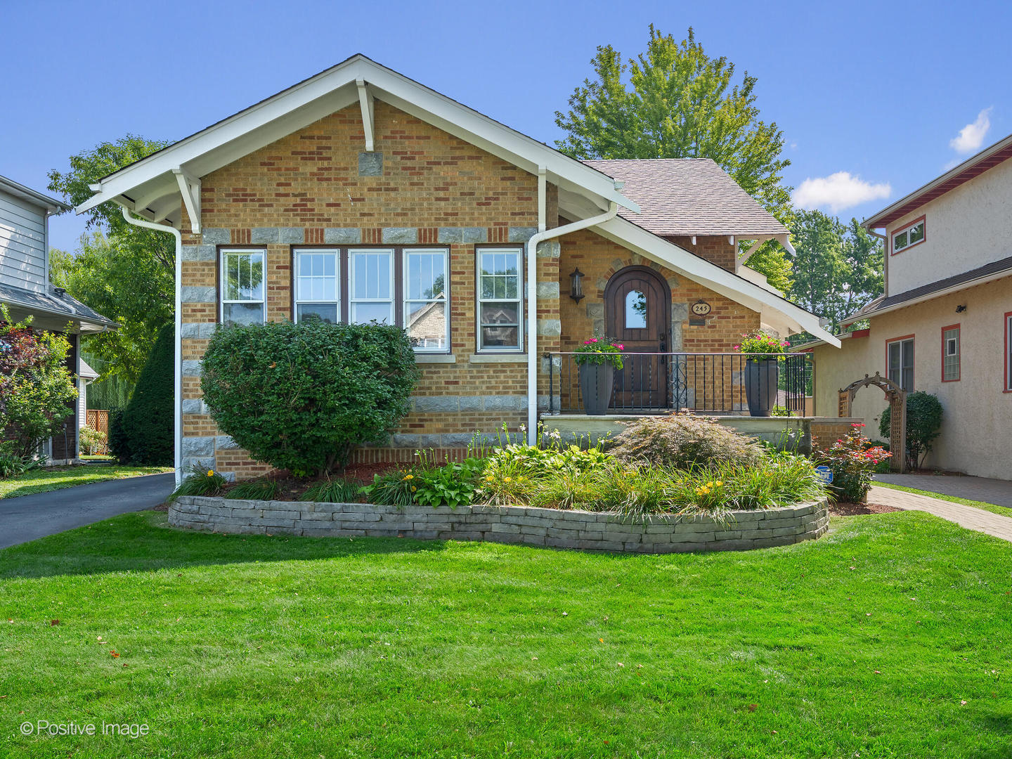 245 N Myrtle Avenue, Elmhurst, IL 60126