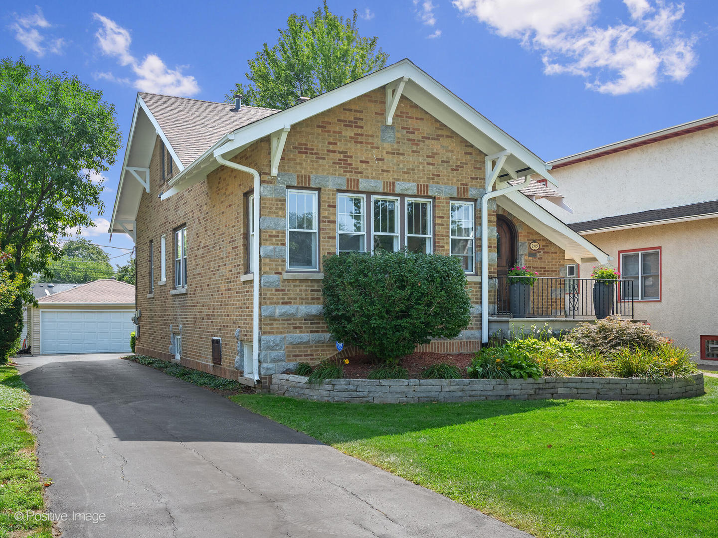 245 N Myrtle Avenue, Elmhurst, IL 60126