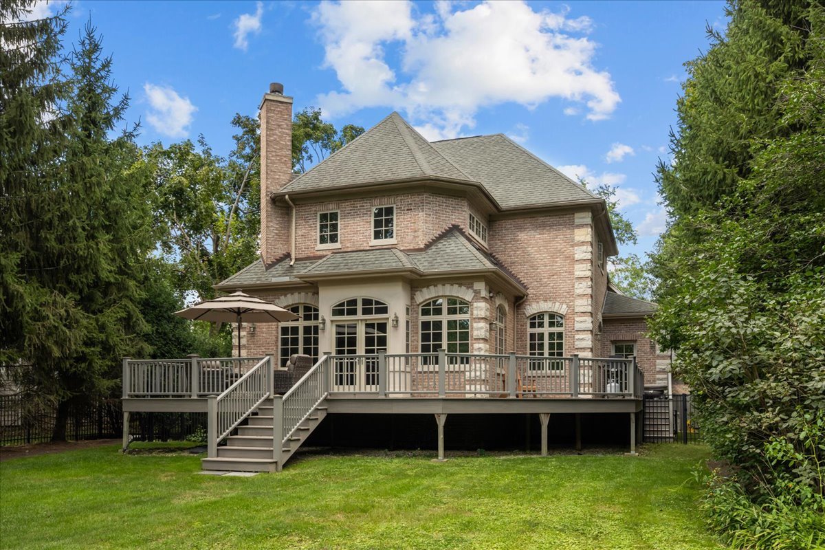995 Old Elm Place, Glencoe, IL 60022