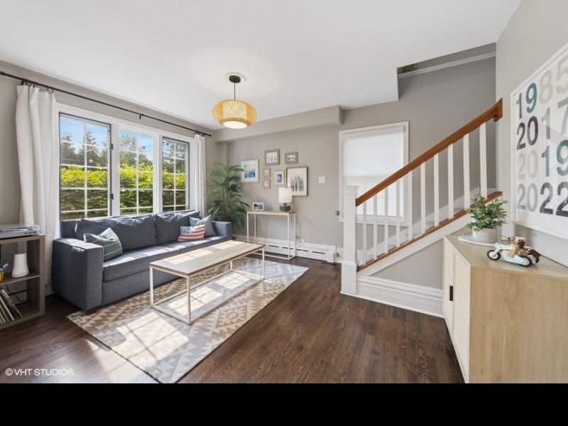 825 S STONE Avenue, La Grange, IL 60525