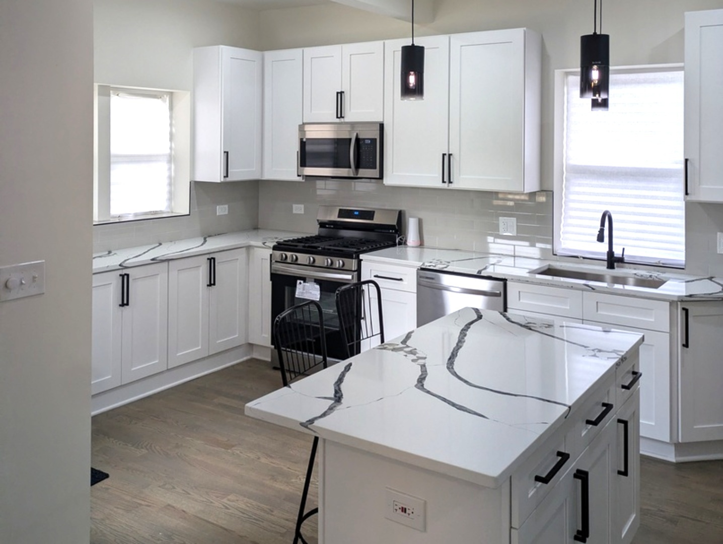 11173 S Hermosa Avenue, Chicago, IL 60643