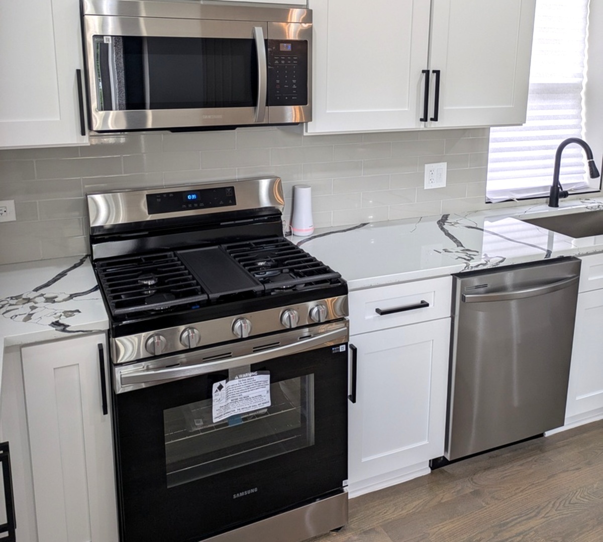 11173 S Hermosa Avenue, Chicago, IL 60643