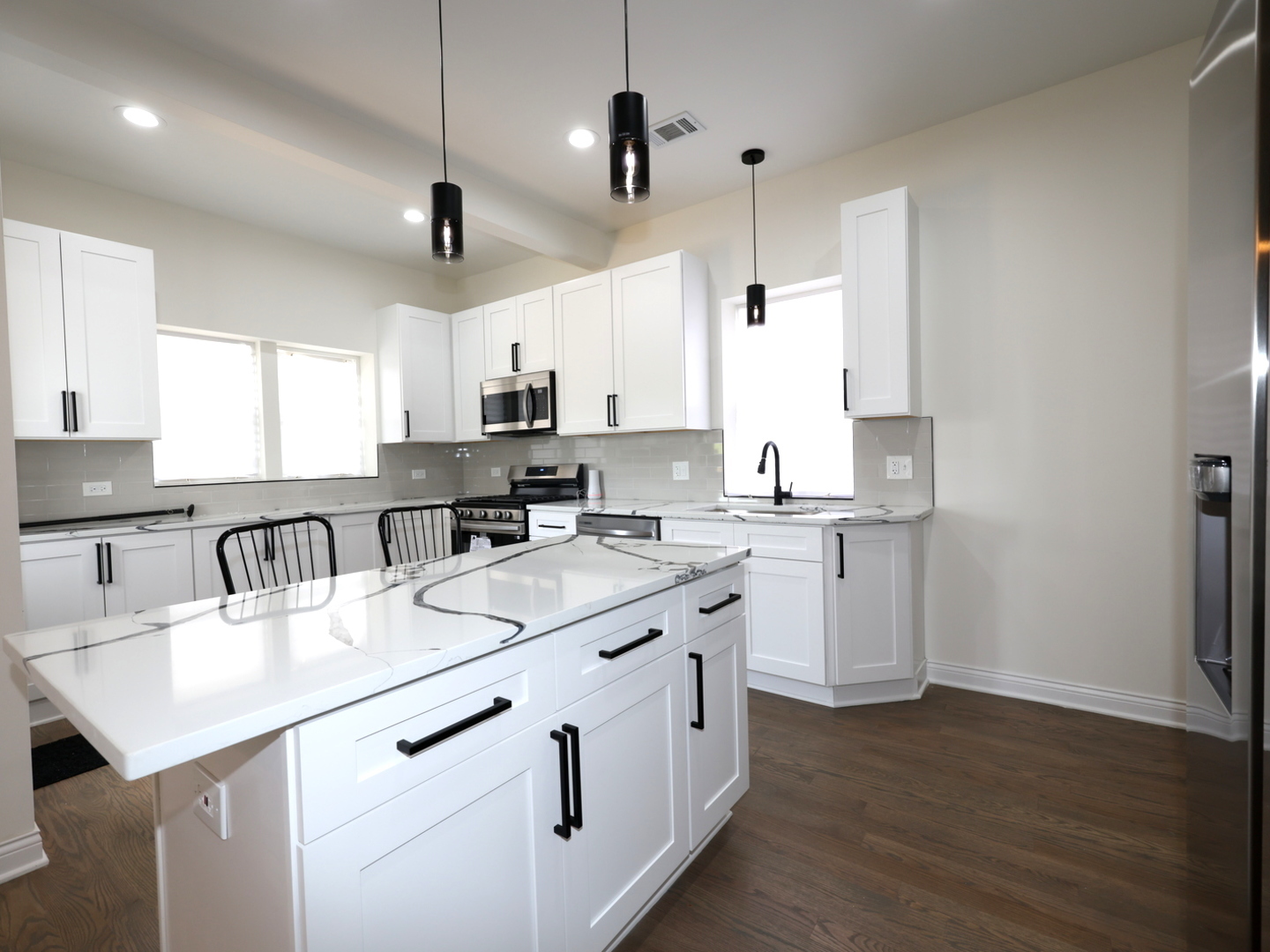 11173 S Hermosa Avenue, Chicago, IL 60643