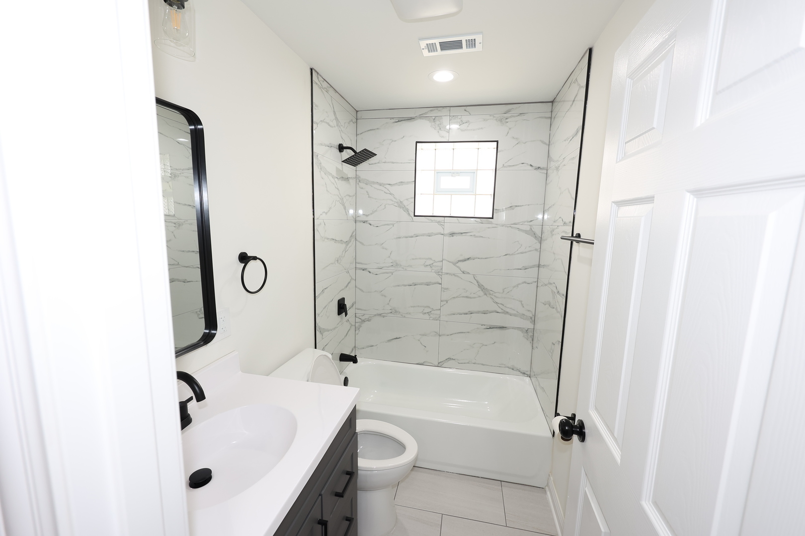11173 S Hermosa Avenue, Chicago, IL 60643